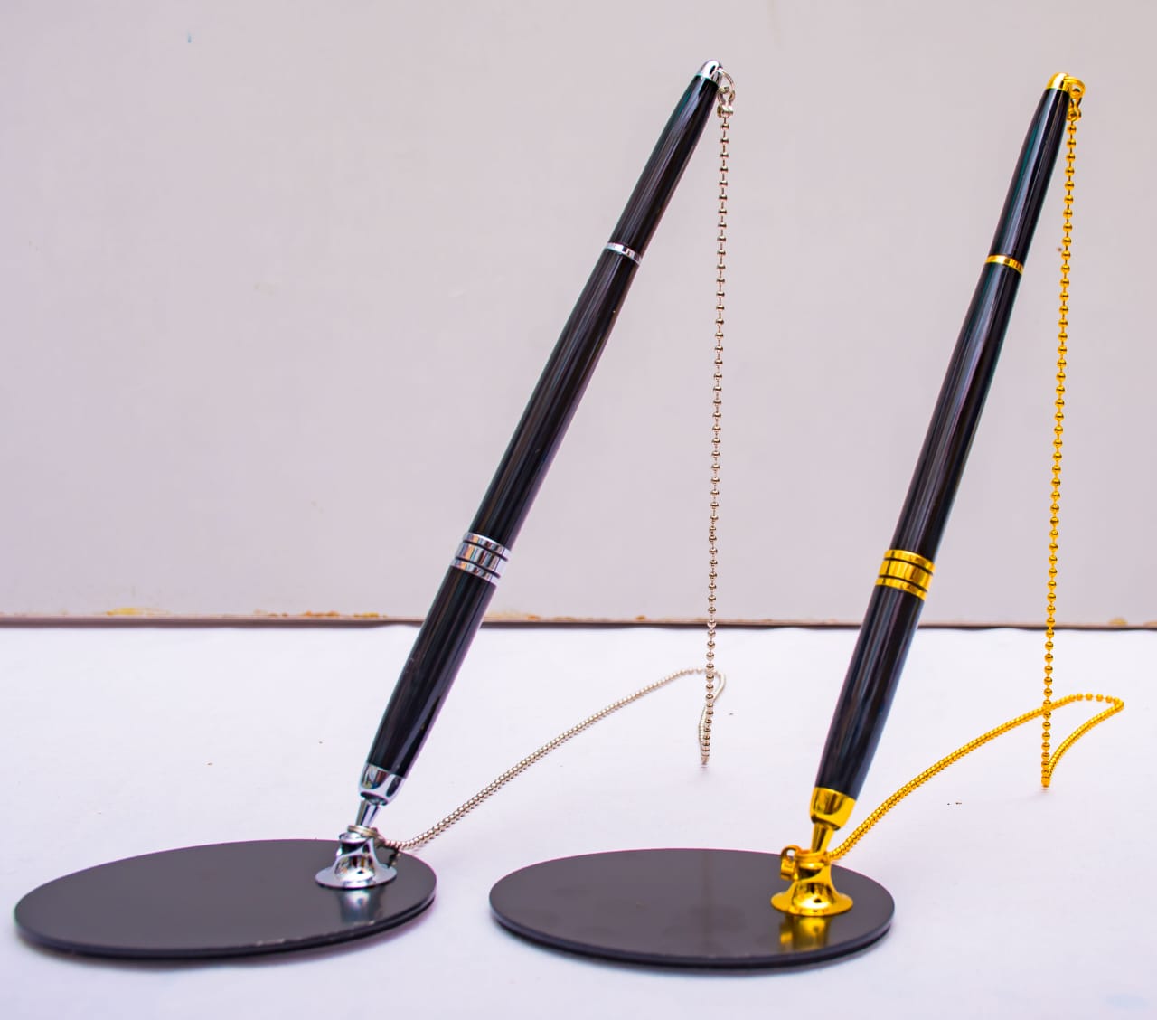 METALLIC EXECUTIVE DESK PEN
