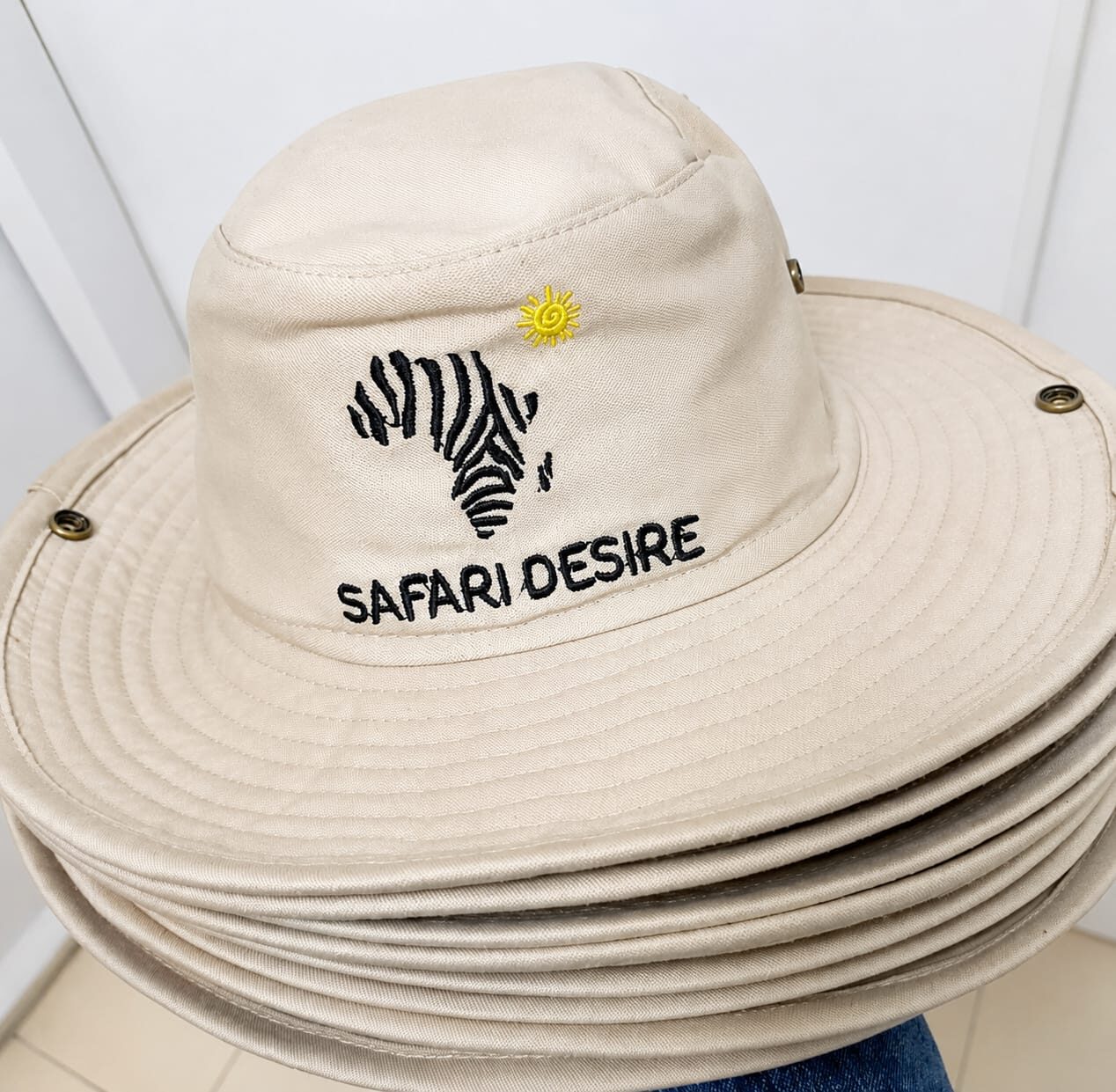 BRANDING HATS/CAPS